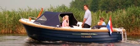 Dagje uit en heerlijk sloep varen Dagje uit en heerlijk sloep varen