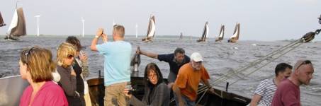 Zeilevenement met botters op het IJsselmeer Zeilevenement met botters op het IJsselmeer