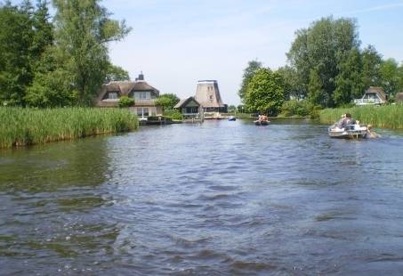 Rondvaart door klein Venetië
