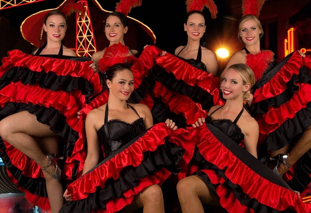 SUPER bedrijfsuitje in Breda - Genieten met een compleet verzorgde Dinershow
