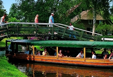 Dorpstocht - 1 uur durende rondvaart door Giethoorn