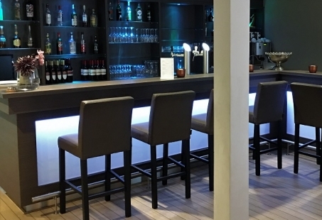 Oud en Nieuw in Hoevelaken vieren met een Oudejaarsparty met DJ