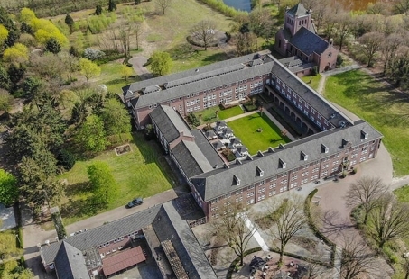 Vergaderen in een voormalig Kloosterhotel - 8 uurs arrangement in Brabant