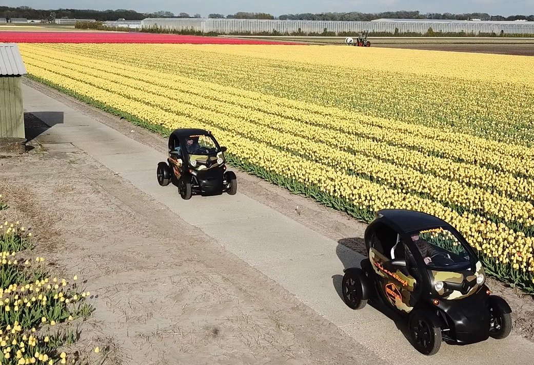 Toeren met de Renault Twizy door de tulpenvelden