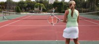 Tennissen bij het vakantiepark