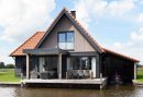 Luxe vriendinnenweekend in de Weerribben - Slapen in een Watervilla met Sloep