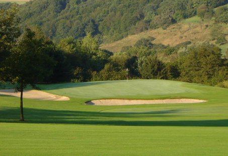Een 18-holes Greenfee bij Golf- und Landclub Bad Neuenahr-Ahrweiler