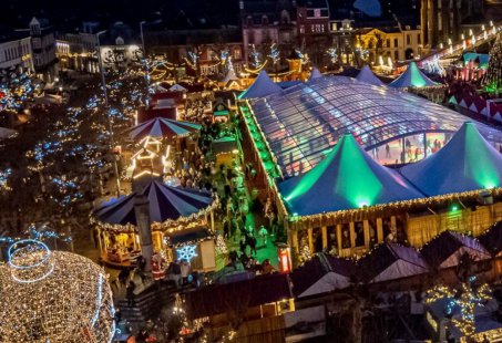 Overnacht op een Kasteel in Doenrade en bezoek kerstmarkt Magisch Maastricht