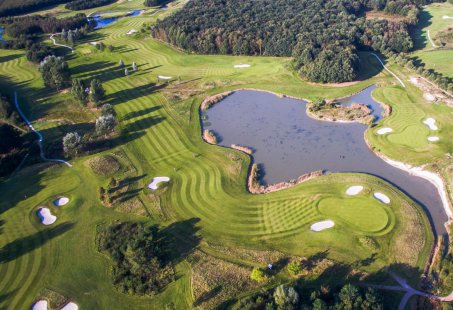 2-daags Golfarrangement in Drenthe met uitzicht op de golfbaan - 2 keer golfen bij het hotel