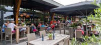 Terras bij Weleveld golfbaan in Twente