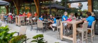 Terras bij Weleveld golfbaan in Twente