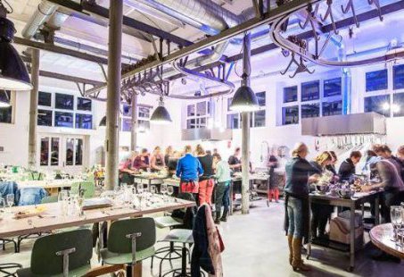 Ultiem genieten in Friesland met kookworkshop en loungen in een Skutjse