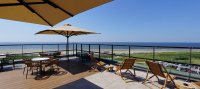 Terras bij het Strandhotel in Wijk aan Zee