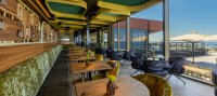 Skybar in het strandhotel in Wijk aan Zee