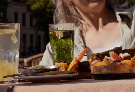 Vriendinnenuitje - Shoppen met rondvaart en High Tea in Den Bosch