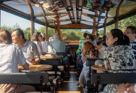 NIEUW - Groepsuitje in Giethoorn - Varen, Fietsen en Kookworkshop