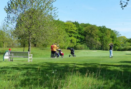 Golfen bij de Twentsche - Slapen in de voormalige Gevangenis - Diner met wijnarrangement