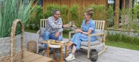 Proost op het terras bij uw Villa Birdie